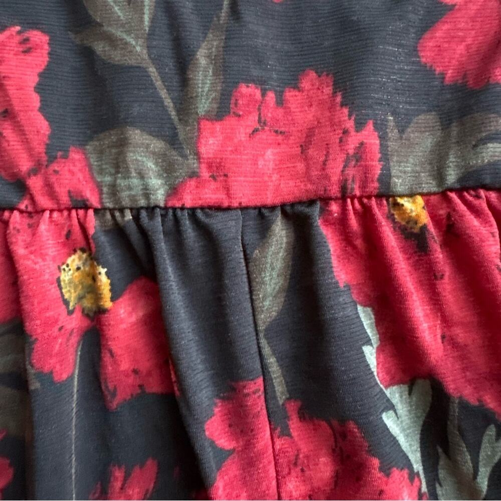 Dear Scarlett Black and Red Floral Top - Picture 6 of 6